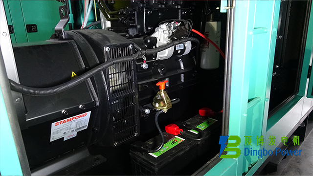 160千瓦康明斯静音箱式发电机组4